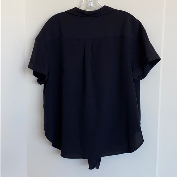NWOT Halston front tie bottom down blouse - Picture 3 of 5